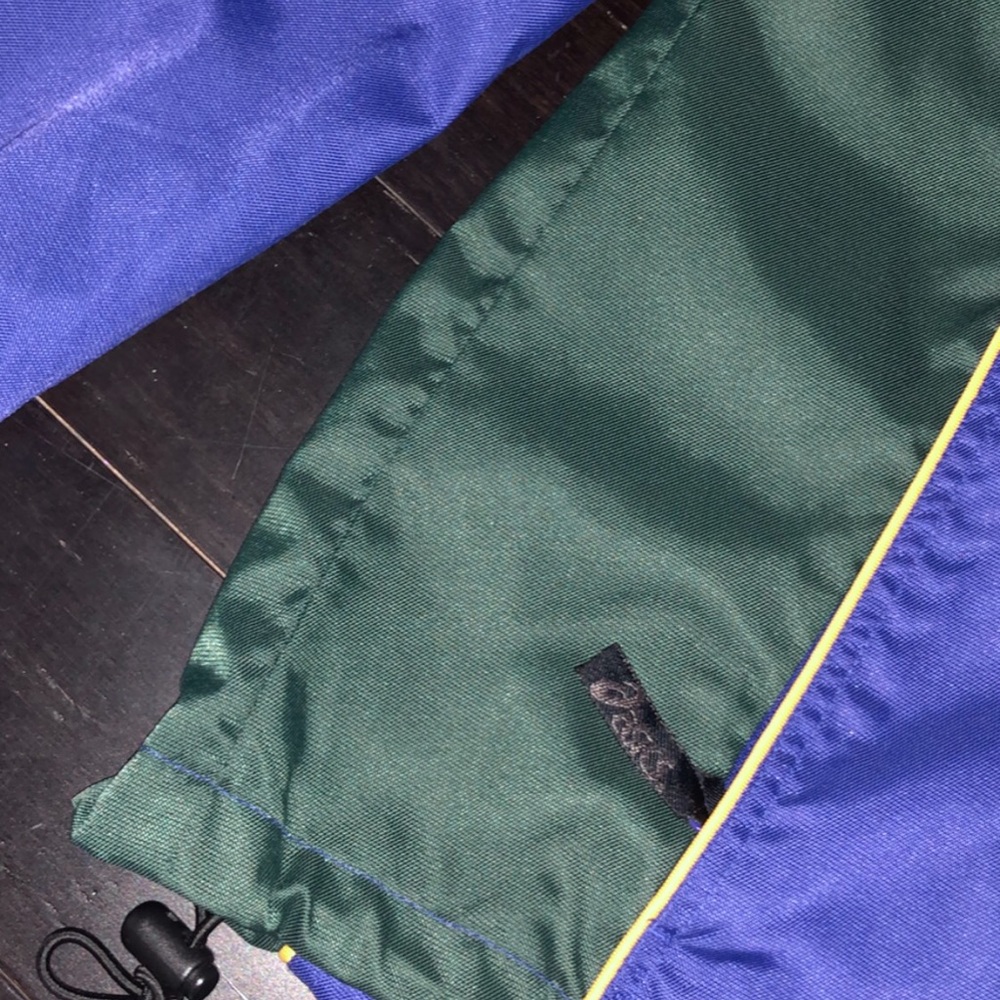 ASIC’s Vintage Zip-Up Jacket